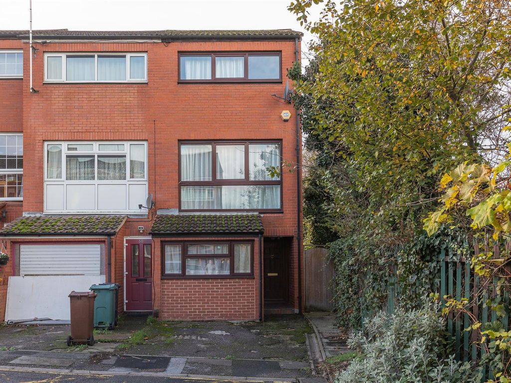 3 bed property to rent in Stow Crescent, London E17 Zoopla
