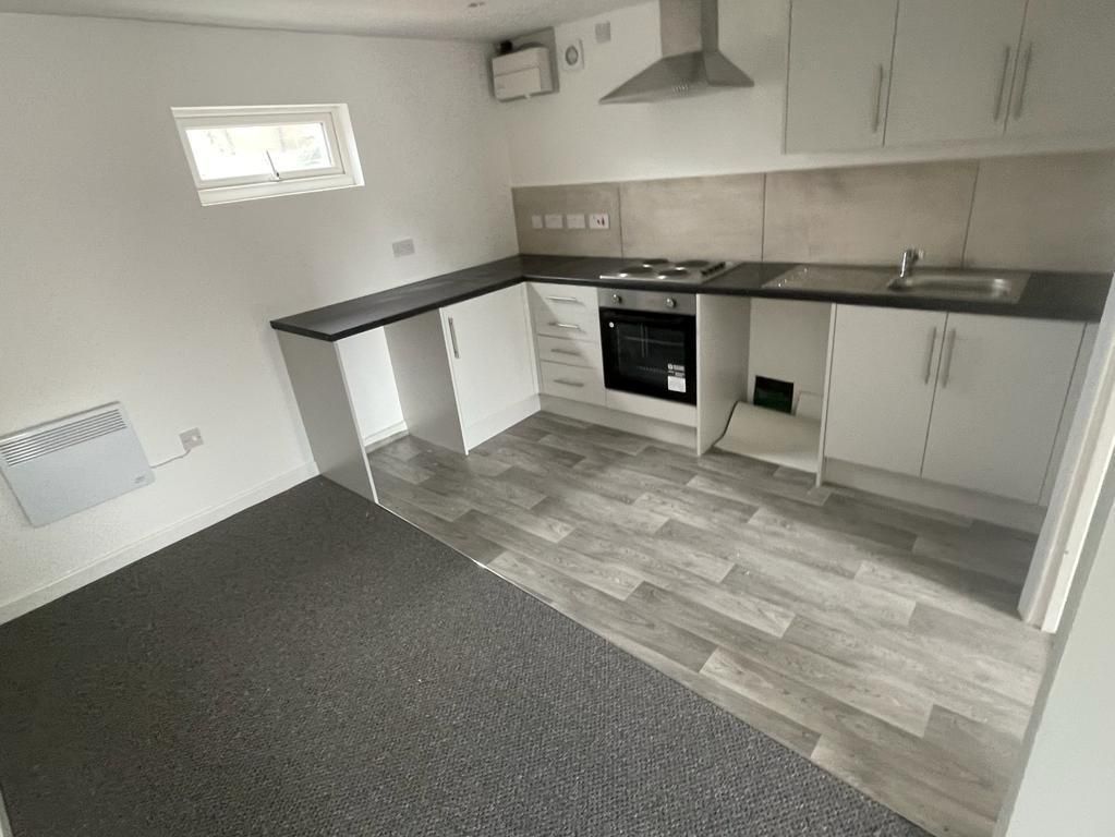 1 bed flat to rent in Cowbridge Road East, Canton, Cardiff CF5, £850