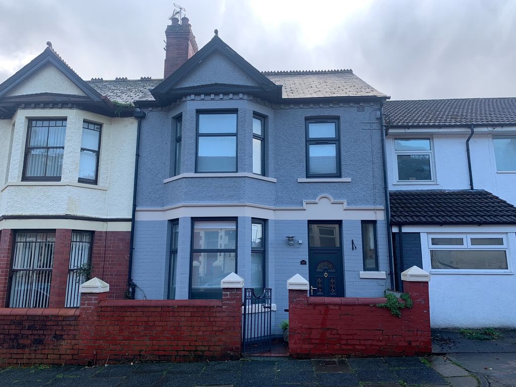 3 bed end terrace house for sale in Andrew Road, Penarth CF64, £325,000