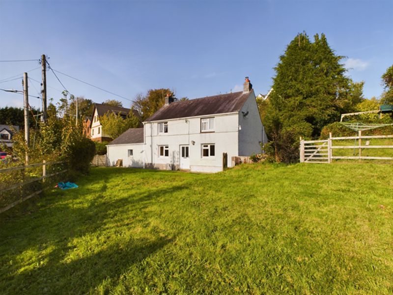 3 bed cottage for sale in Croesyceiliog, Carmarthen SA32, £320,000 Zoopla