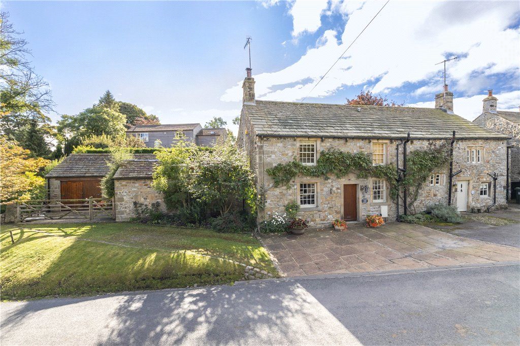 3 bed semidetached house for sale in Airton, Skipton, North Yorkshire