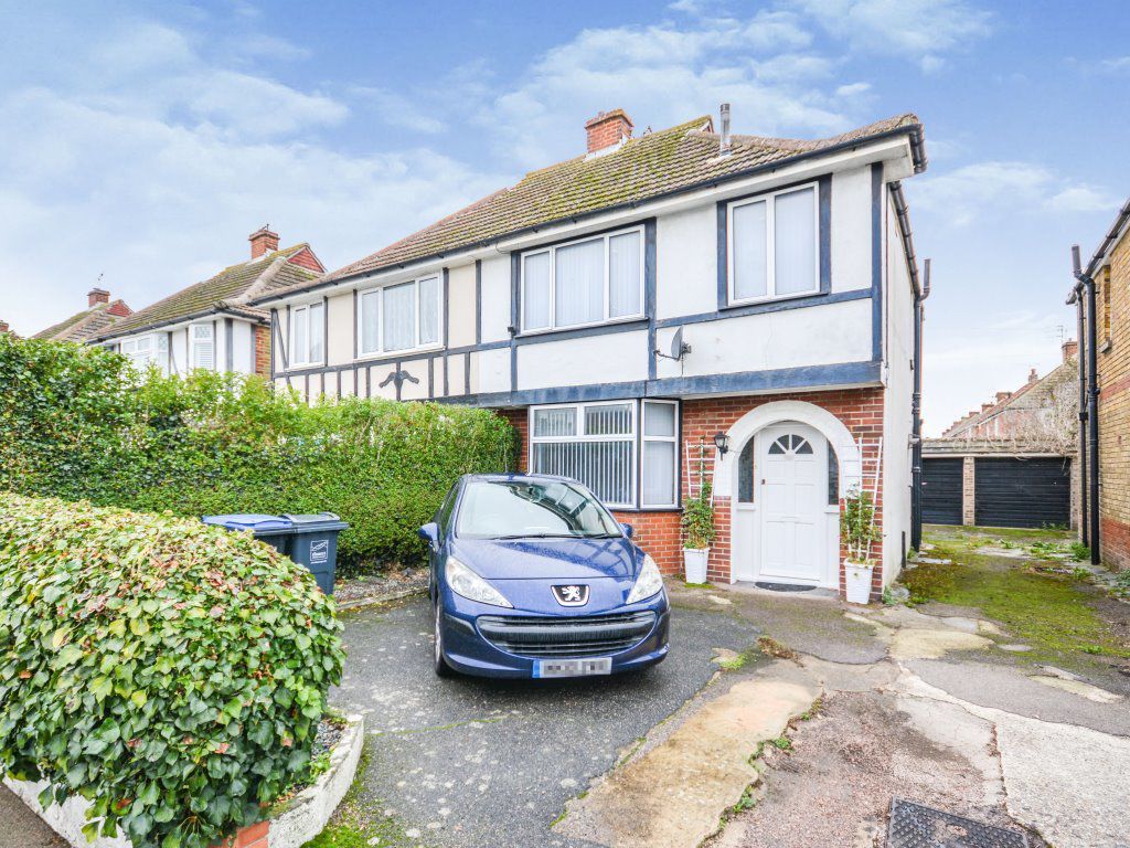 3 bed property to rent in St. James Park Road, Margate CT9, £1,400 pcm