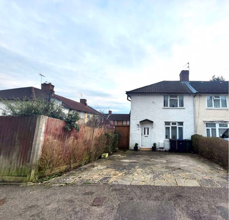 3 bed end terrace house for sale in Homefield Road, Burnt Oak, Edgware