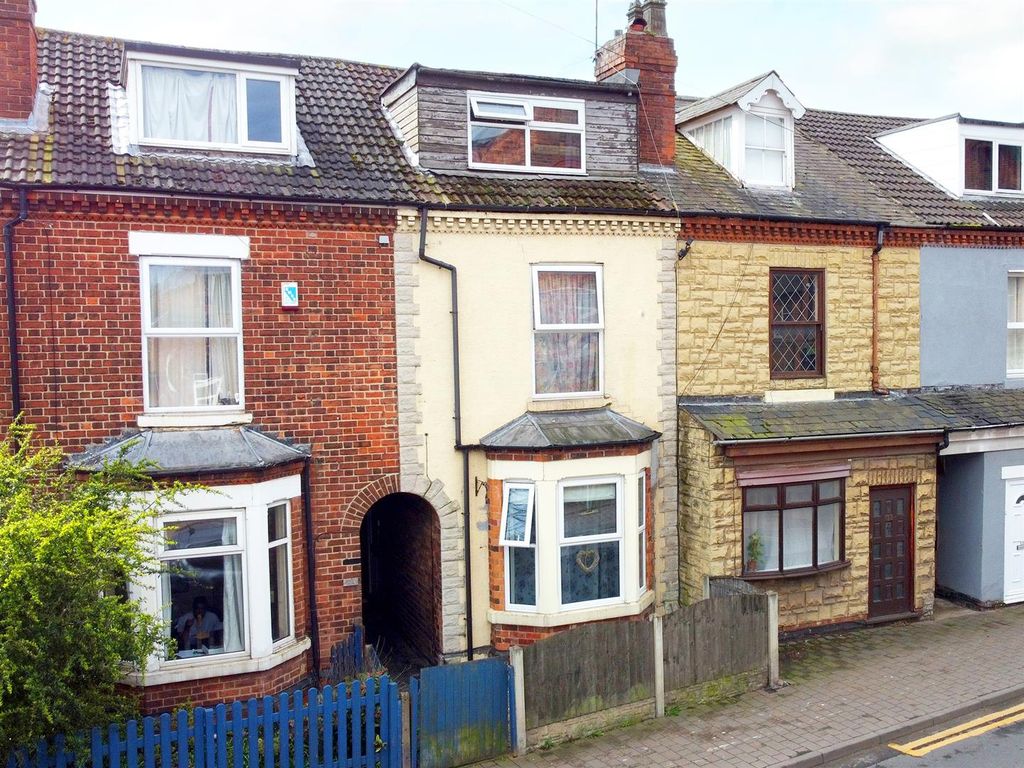 3 bed terraced house for sale in Victoria Road, Netherfield, Nottingham NG4 Zoopla