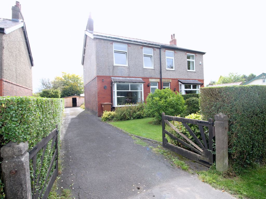 3 bed semidetached house for sale in Endsleigh Halfpenny Lane