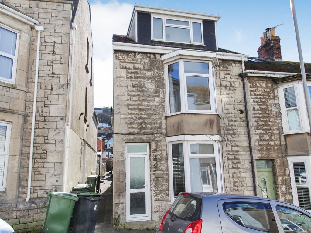 4 bed end terrace house to rent in High Street, Fortuneswell, Portland
