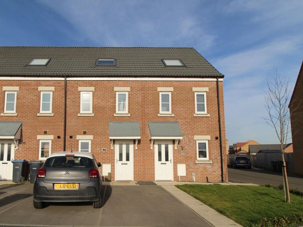 3 bed property for sale in Friars Close, Northallerton DL6 Zoopla