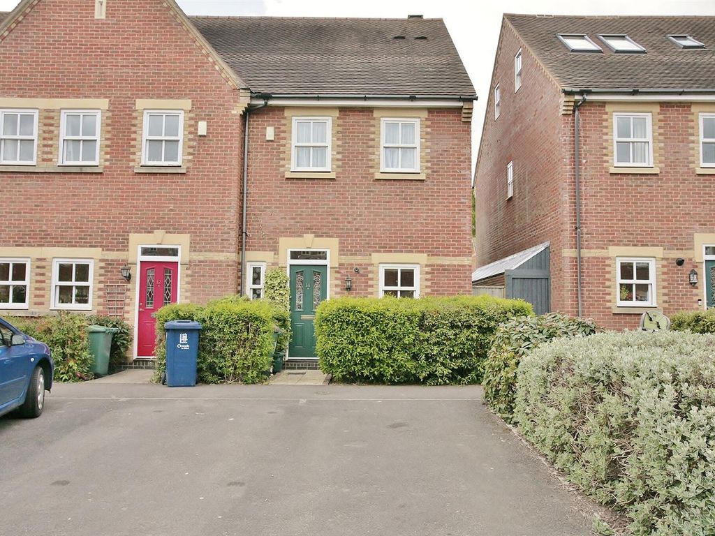 3 bed terraced house to rent in Plater Drive, Oxford OX2, £2,400 pcm Zoopla
