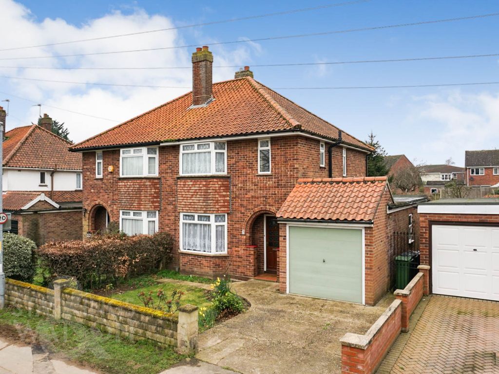 3 bed semidetached house for sale in Three Mile Lane, New Costessey