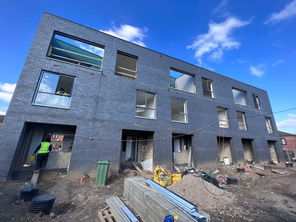 3 bed terraced house to rent in Western Road, Southall UB2 Zoopla