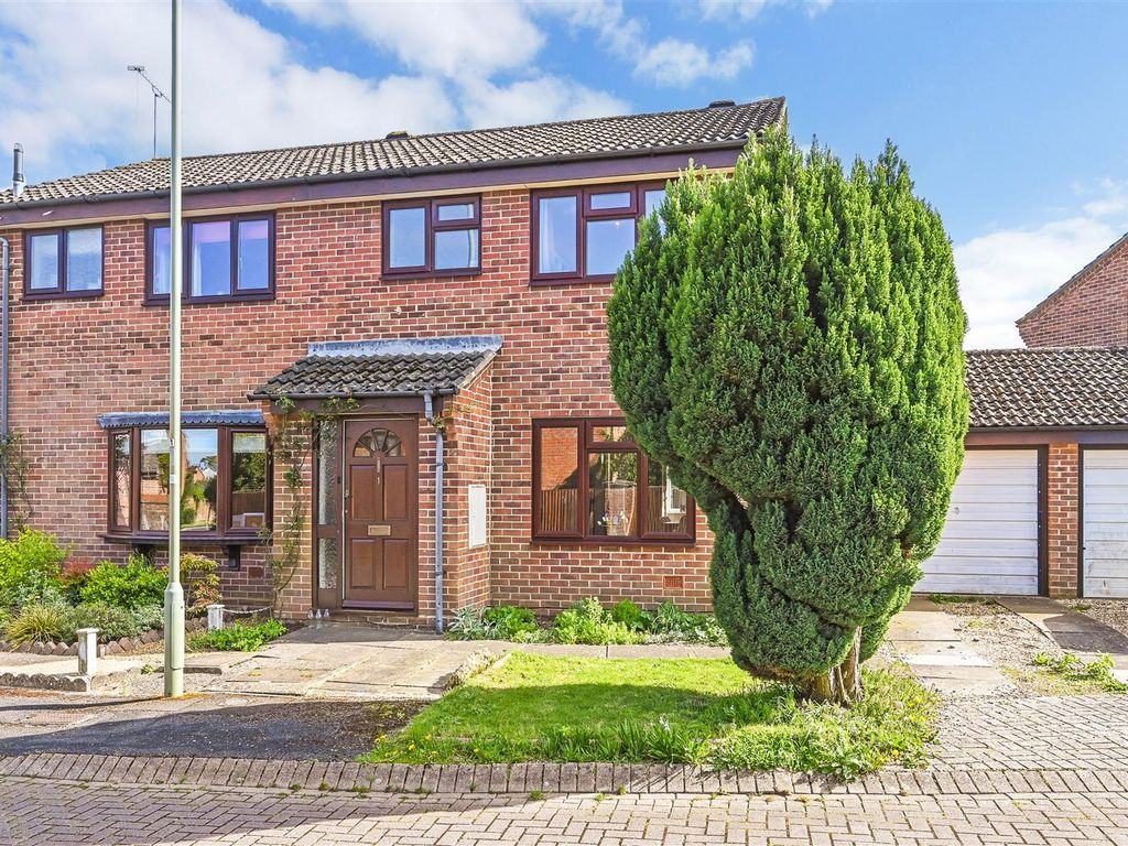 3 bed semidetached house for sale in Sydmanton Road, Romsey, Hampshire