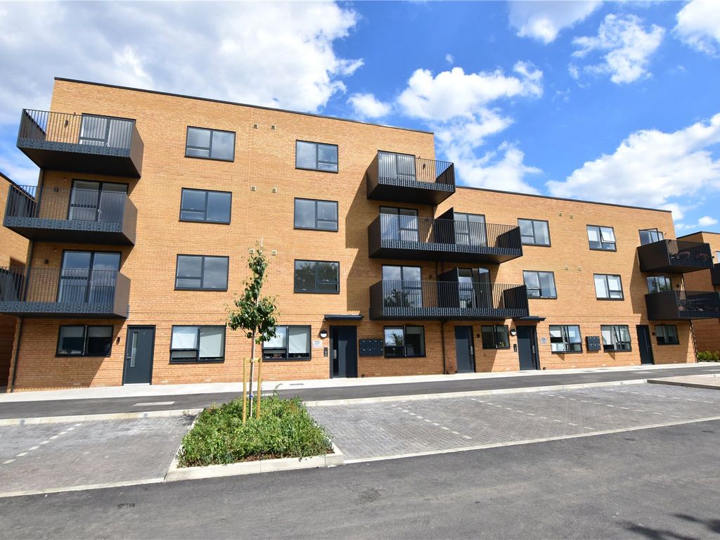 New home, 2 bed flat for sale in The Letterpress, Croxley View, Watford WD18 Zoopla