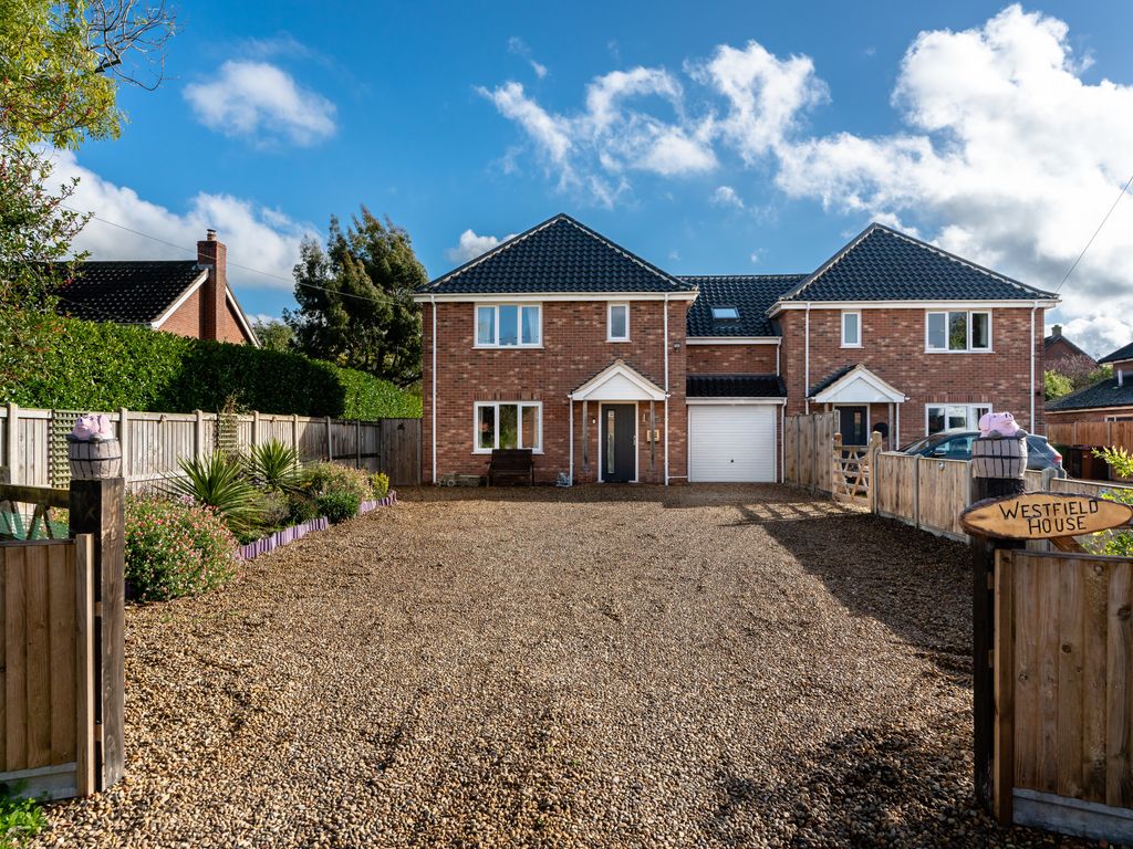 3 bed linkdetached house for sale in Norwich Road, Long Stratton, Norwich NR15, £375,000 Zoopla