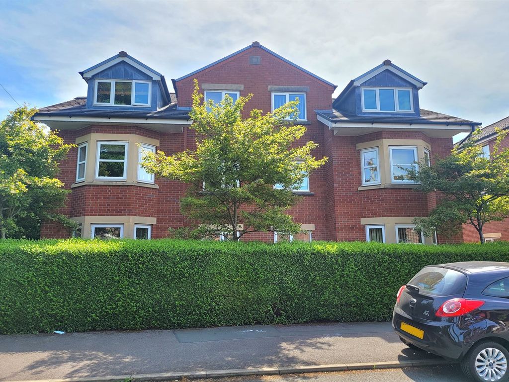 2 Bed Flat For Sale In Provender Close, Broadheath, Altrincham WA14 ...