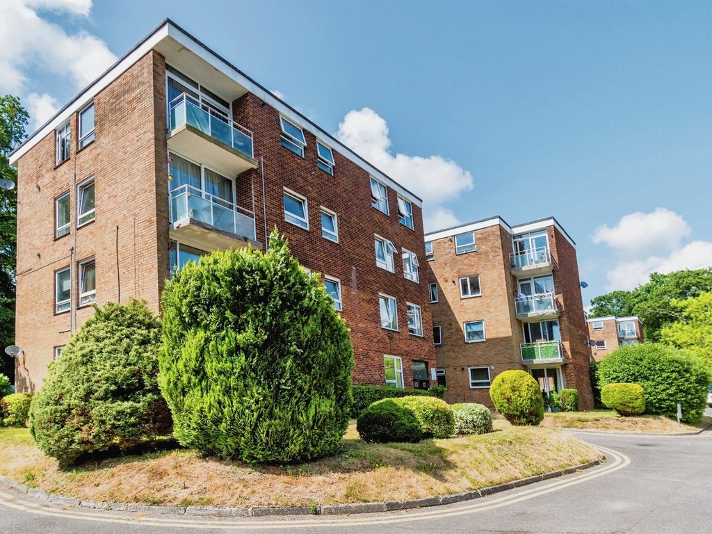 2 bed flat for sale in Coxford Road, Southampton SO16, £190,000 Zoopla