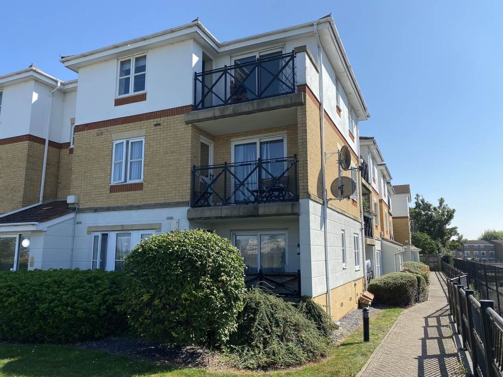 1 bed flat to rent in Anson Place, Thamesmead, Royal Greenwich SE28, £