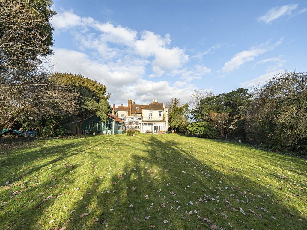 10 bed detached house for sale in Chertsey, Surrey KT16 Zoopla