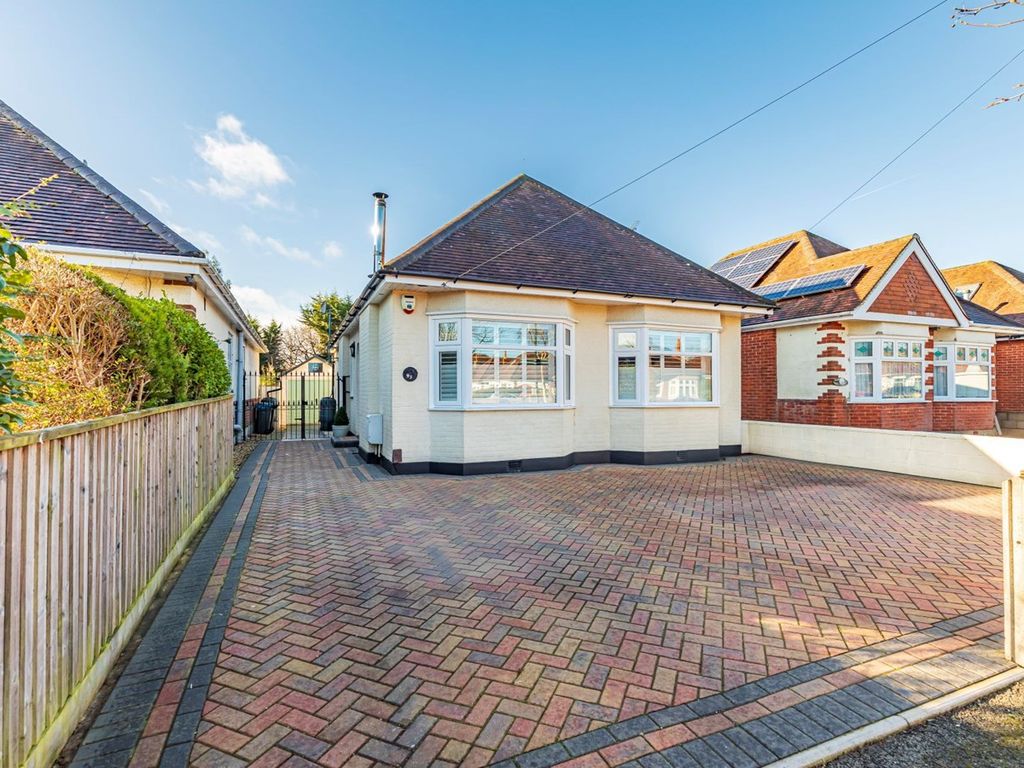 Western Avenue, Bournemouth BH10  