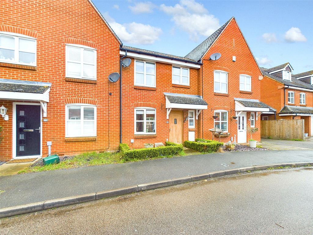 3 bed terraced house for sale in Youens Drive, Thame, Oxfordshire OX9