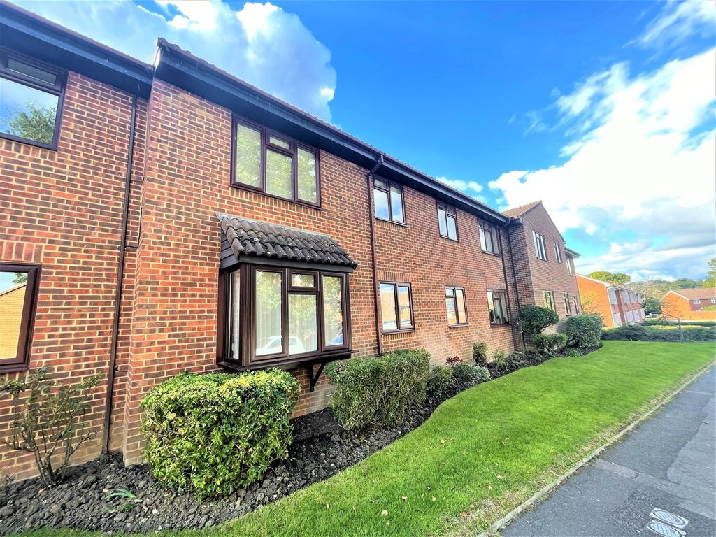 Tarragon Drive, Guildford GU2  