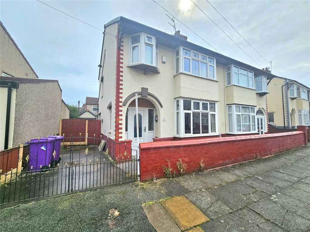 3 bed semidetached house for sale in Guernsey Road, Liverpool