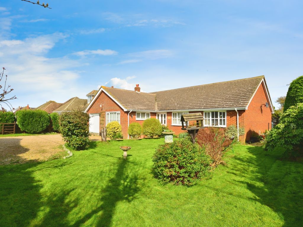 4 bed bungalow for sale in Eastbridge Road, Dymchurch, Romney Marsh
