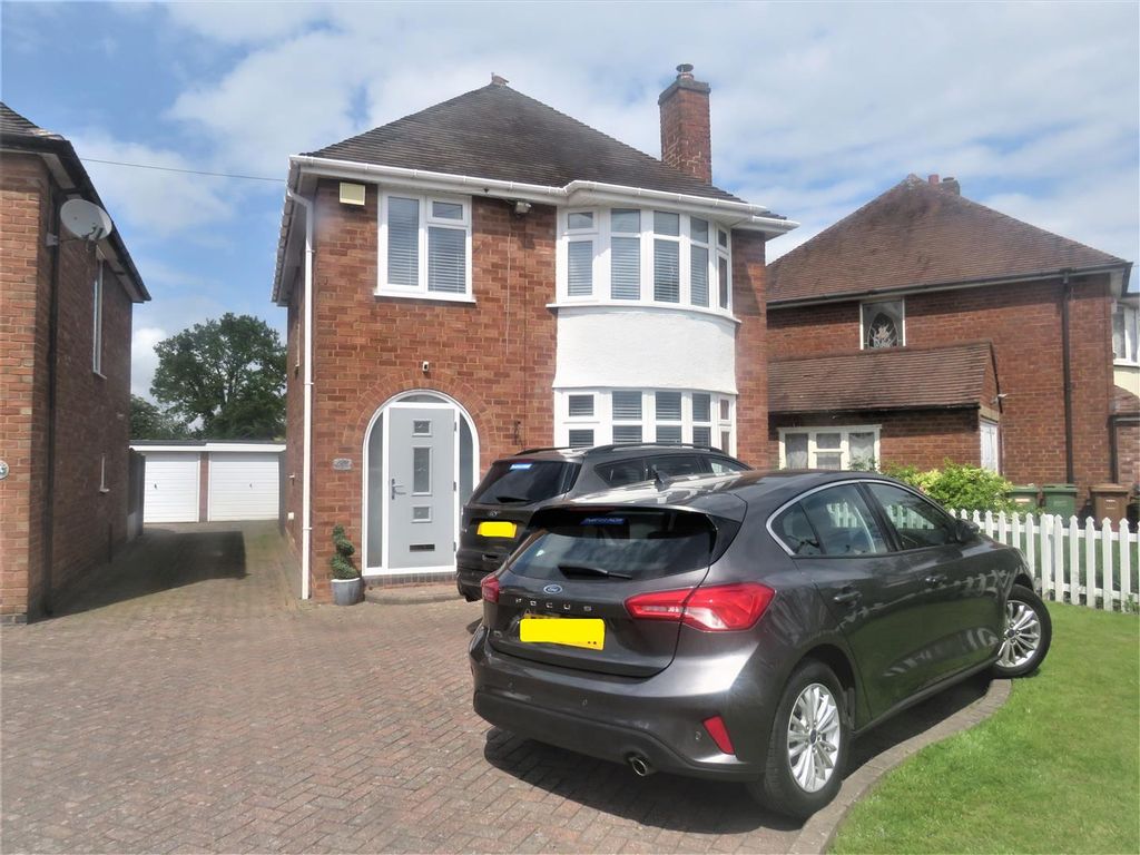 3 bed detached house for sale in Marlborough Road, Castle Bromwich