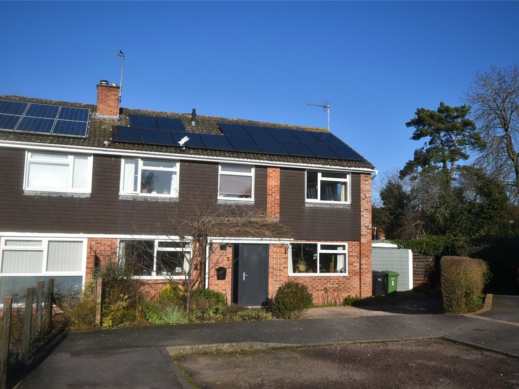 5 bed semidetached house for sale in Birch Close, Ledbury