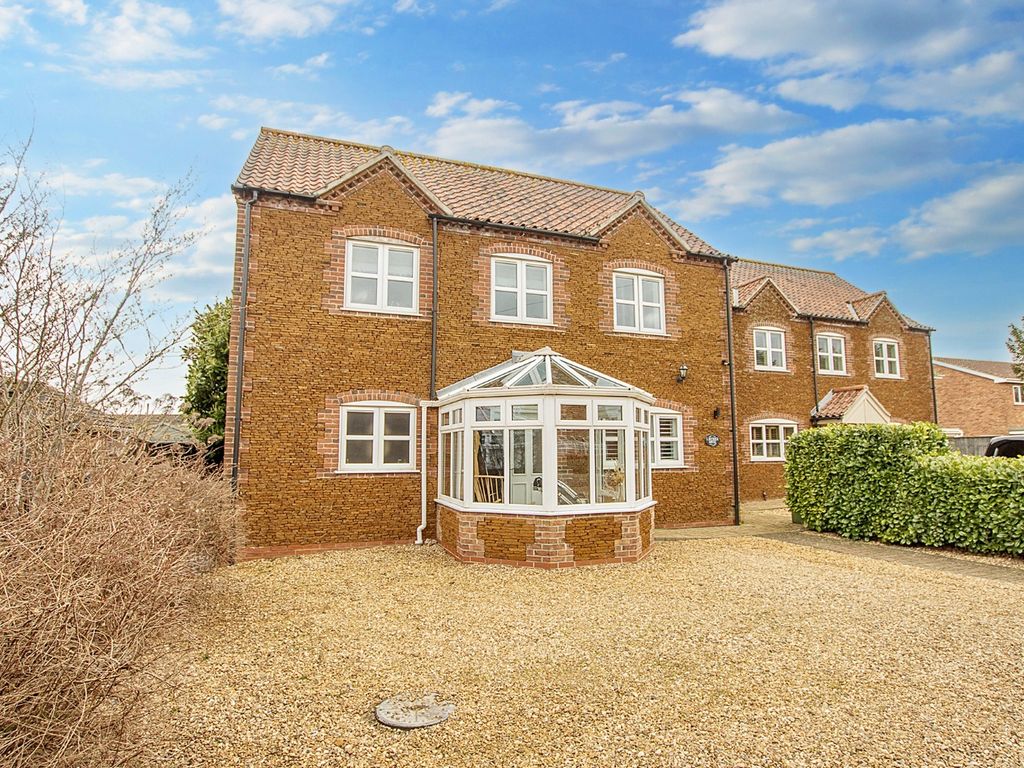 4 bed detached house for sale in Collins Lane, Heacham, King's Lynn