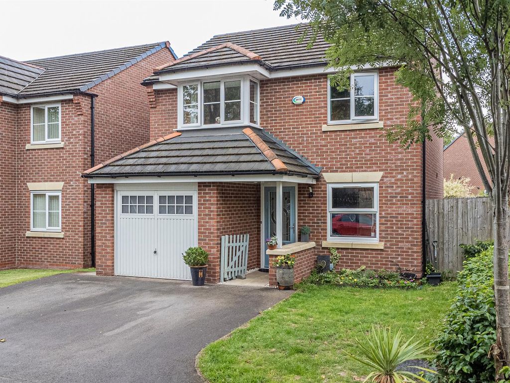 3 bed detached house to rent in Wade Avenue, The Heath, Warrington WA4, £1,600 pcm Zoopla
