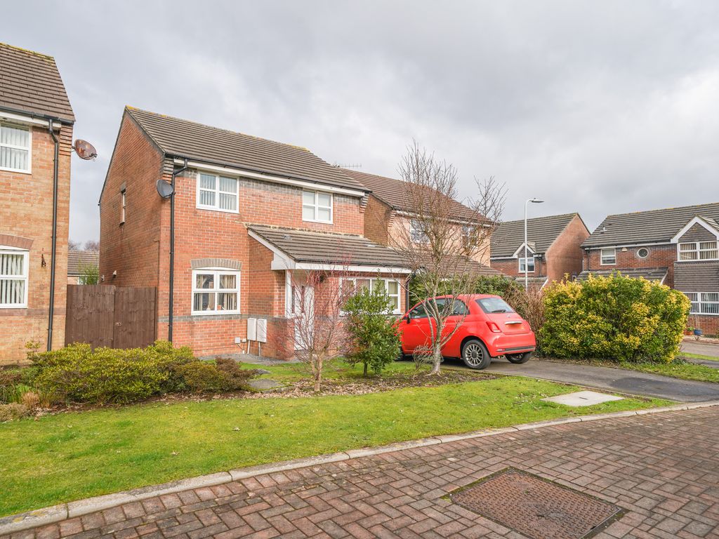 3 bed detached house for sale in Elm Crescent, Penllergaer, Swansea SA4