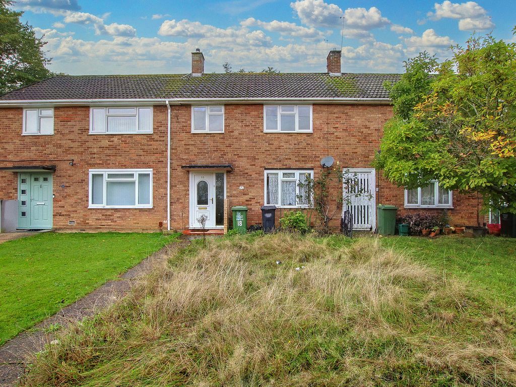 3 bed terraced house for sale in Wellstye Green, Basildon SS14, £270,000 Zoopla