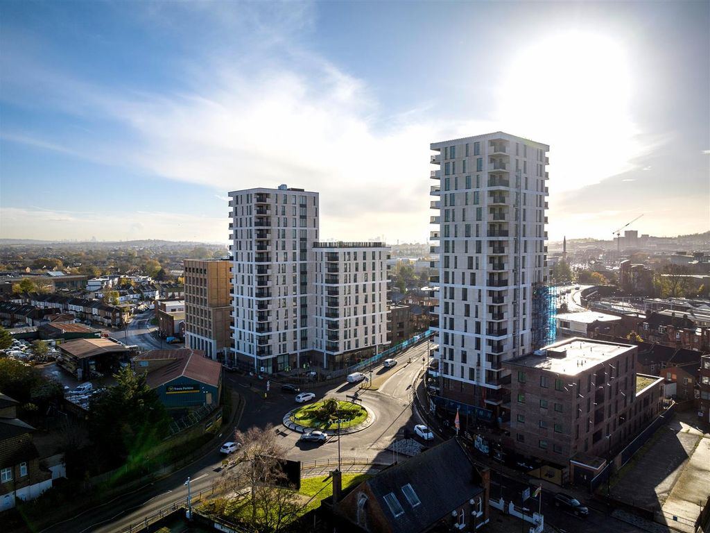 New home, 2 bed flat for sale in Harrow And Wealstone Heights, Masons