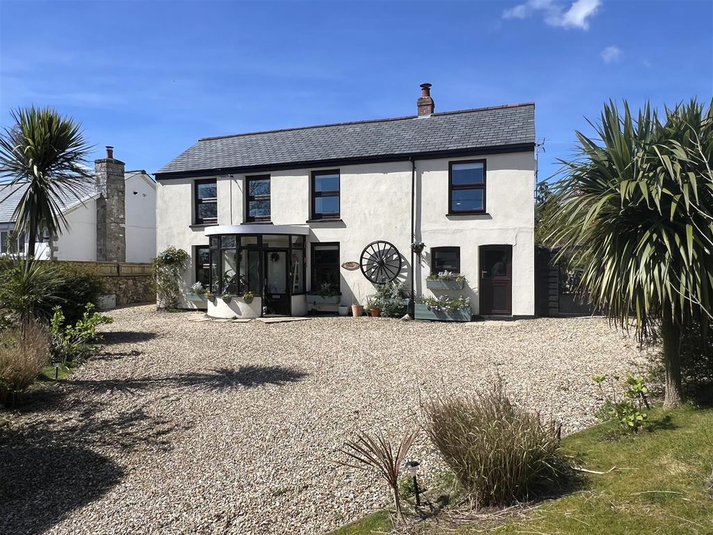 4 bed cottage for sale in Trethurgy, Trethurgy PL26, £485,000 Zoopla