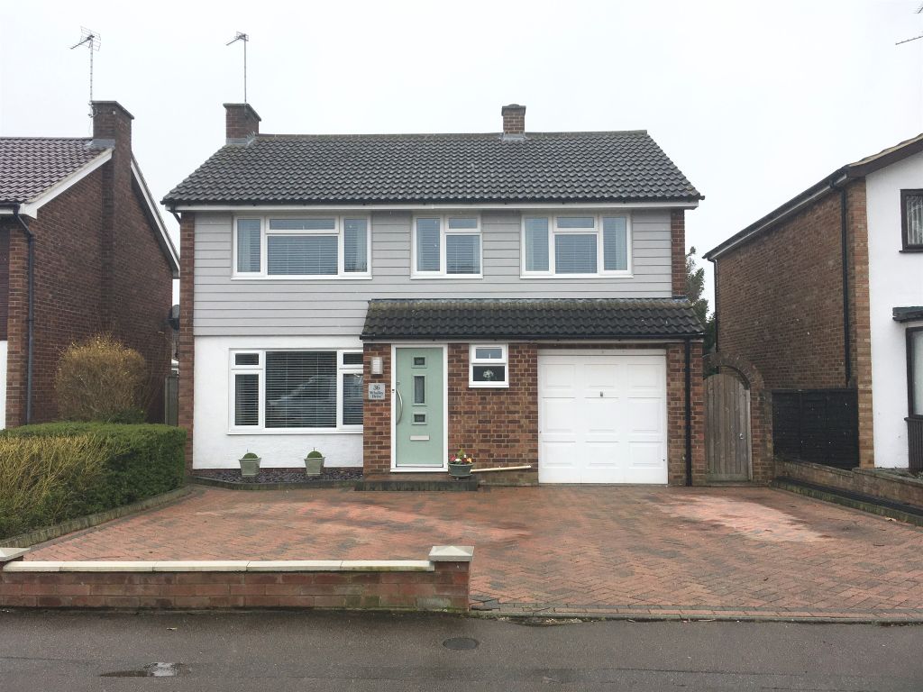 4 bed detached house for sale in Whalley Drive, Bletchley, Milton