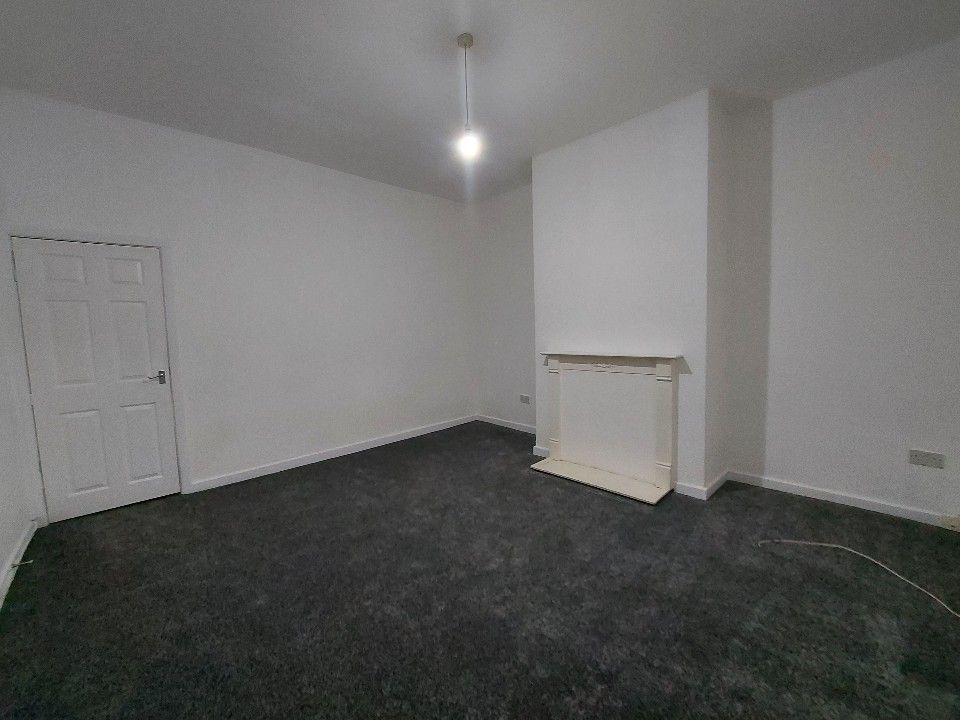 2 bed terraced house to rent in Hermitage Street, Rishton, Blackburn