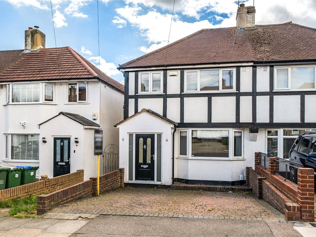 3 bed detached house for sale in Ridgeway West, Sidcup DA15, £425,000