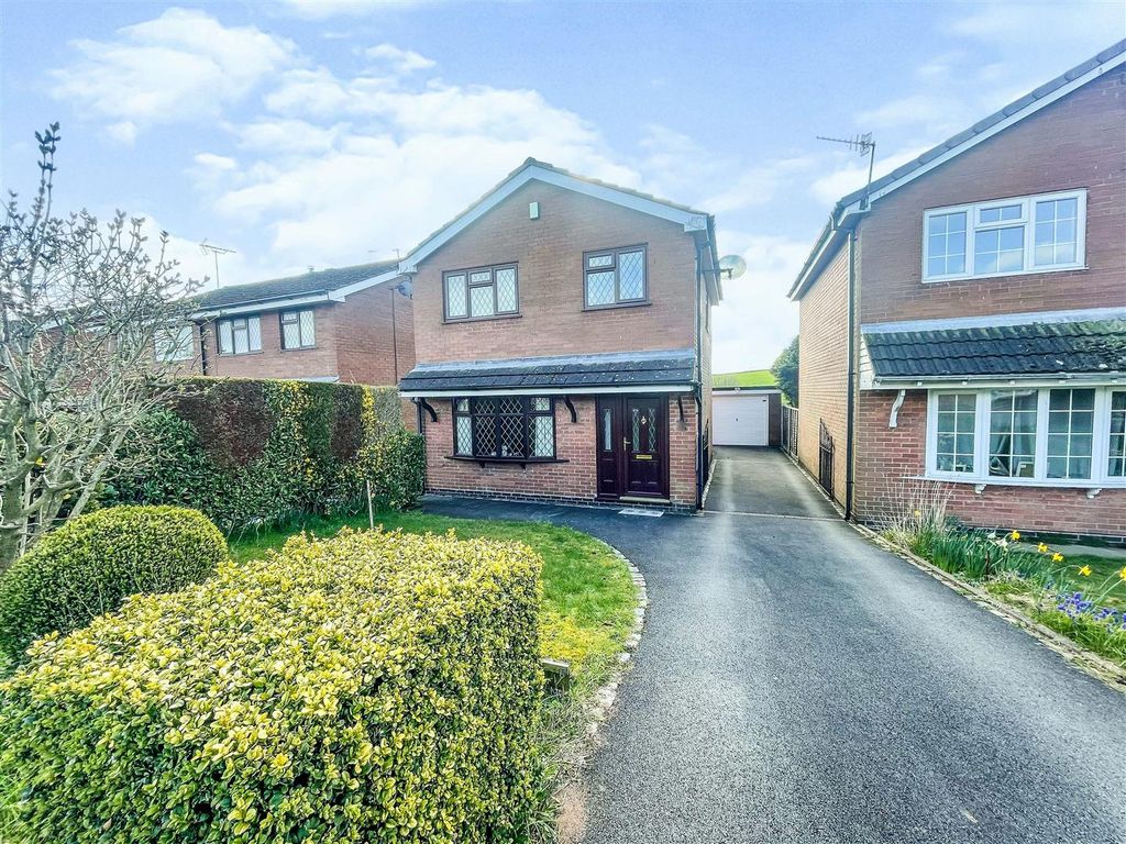 3 bed detached house for sale in Churchill Avenue, Cheddleton