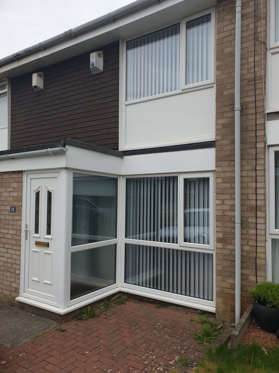 2 bed terraced house to rent in Huntingdon Close, Gosforth NE3, £850