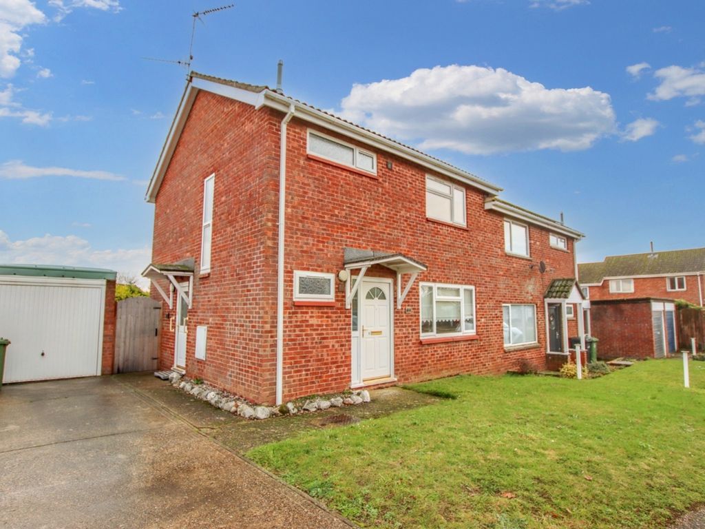 3 bed semidetached house for sale in Winston Drive, South Creake