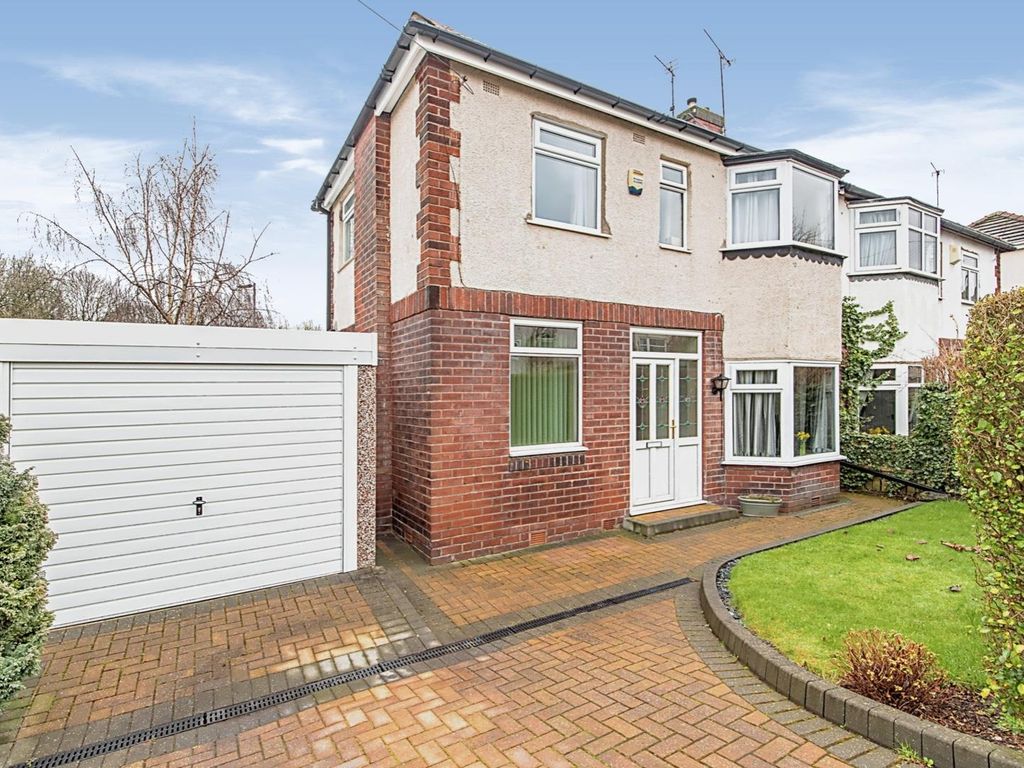 3 bed semidetached house for sale in Glen View Road, Greenhill