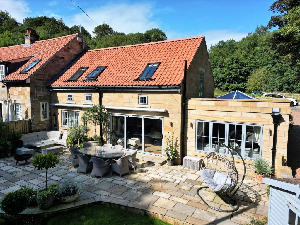 3 bed cottage for sale in Raithwaite, Whitby YO21, £800,000 Zoopla