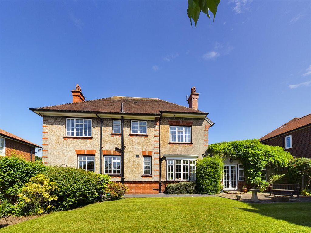 4 bed detached house for sale in Stepney Drive, Scarborough, North