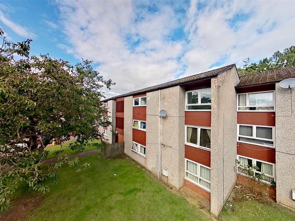 2 bed flat for sale in Potterhill Gardens, Perth PH2, £89,995 Zoopla