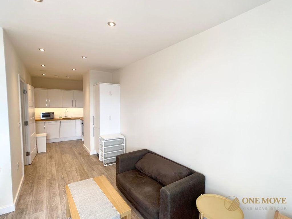 1 bed flat to rent in Lewisham High Street, Tower House SE13, £1,500
