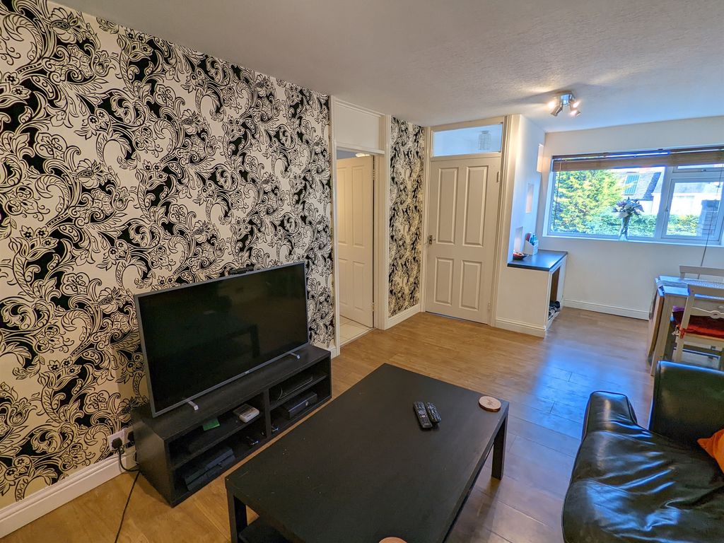 2 bed flat for sale in Wordsley Green Shopping Centre, Wordsley