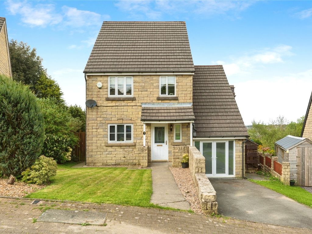 3 bed detached house for sale in High Bank Crescent, Darwen, Lancashire