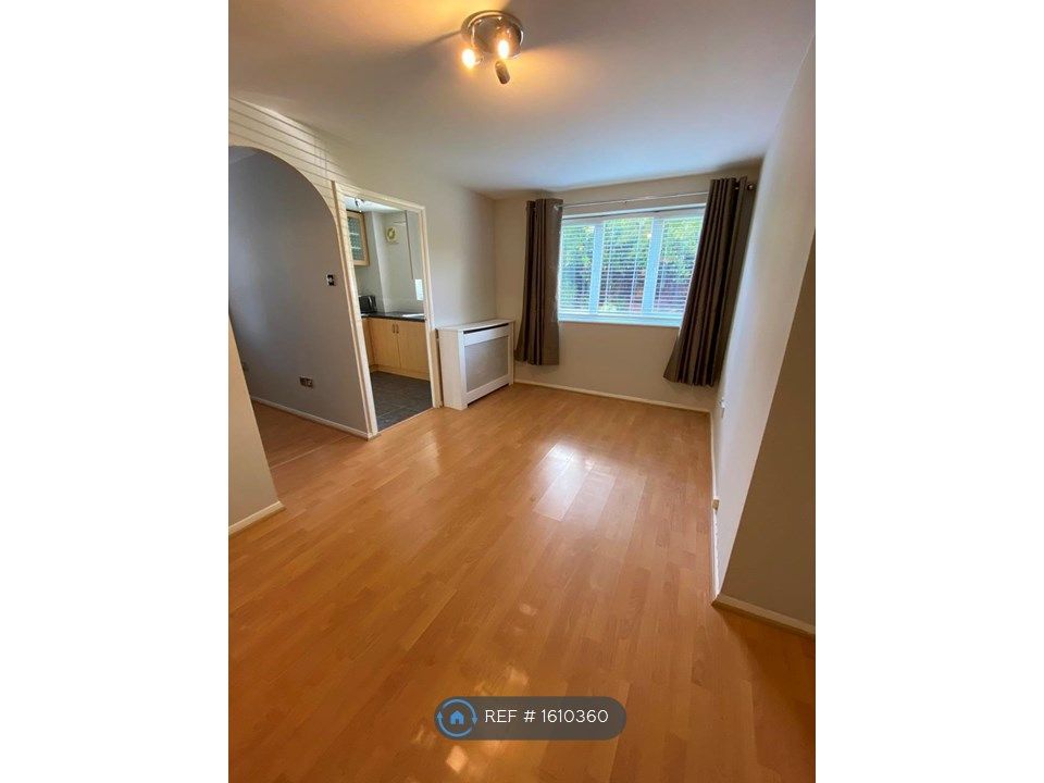 Studio to rent in Leigh Hunt Drive, London N14 Zoopla