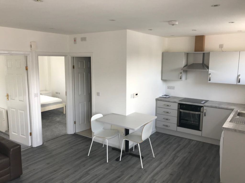 2 bed flat to rent in 9A Lound Side, Chapeltown, Sheffield. S35, £625