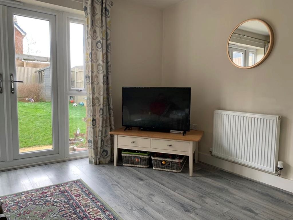 2 bed semidetached house for sale in Meadow Way, Wing, Leighton